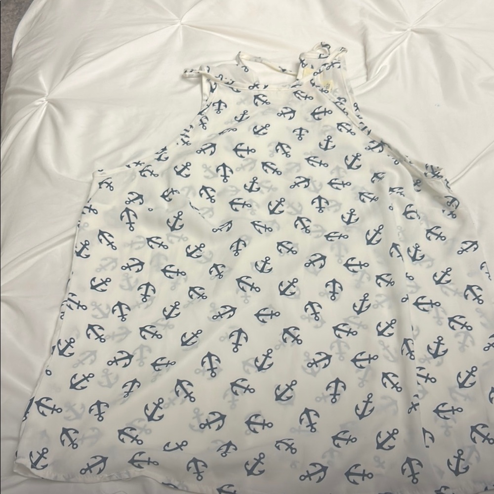 White Sleeveless Top with Anchor Print 💥